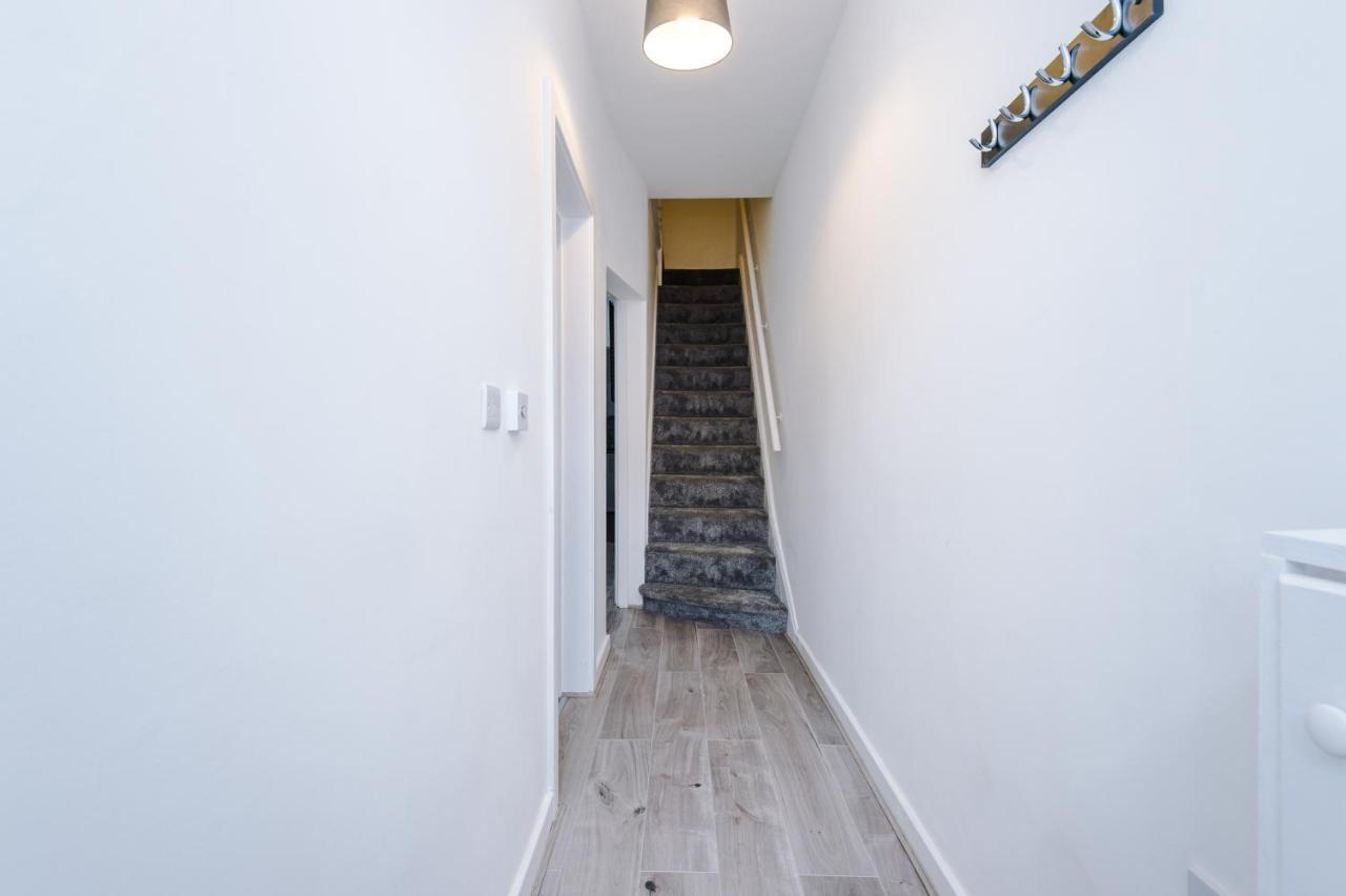 Cosy 3 Bed 3 Bath House - Central Liverpool -Self Check-In & Free Parking! Villa Esterno foto